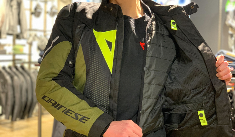 スタッフ待望のD-DRYスポーツジャケット『SUPER SPRINT D-DRY JACKET